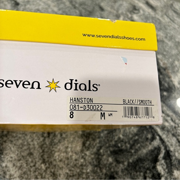 8 Women’s Seven Dials Black Vegan Leather Bootie - Picture 9 of 9